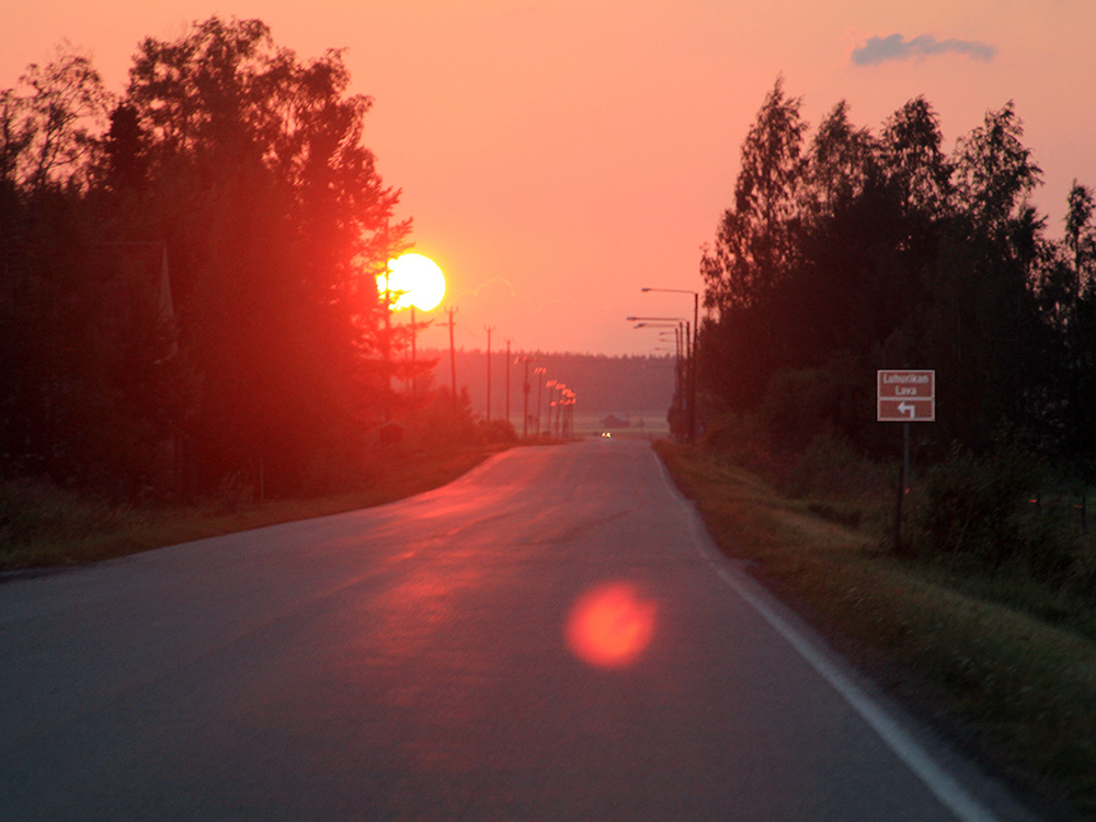Luhurikka_4 La 0605 Yölintu, Jarkko Yli-Sikkilä & Soiva orkesteri